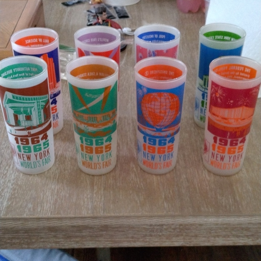 1964 WORLDS FAIR GLASSES COMPLETE SET